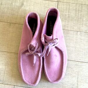 CLARKs ORIGiNALS WALLABEE BOOT